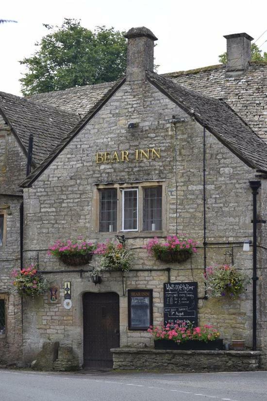 Bear Inn - Bisley Bisley  Zewnętrze zdjęcie